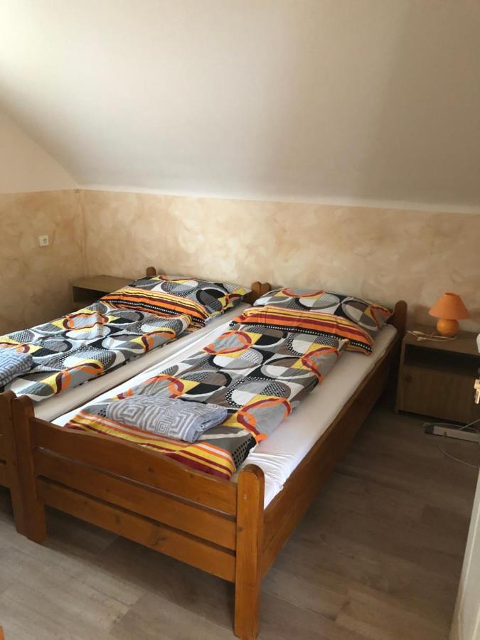 Апартаменты Tulipan Vendeghaz Хайдусобосло Экстерьер фото